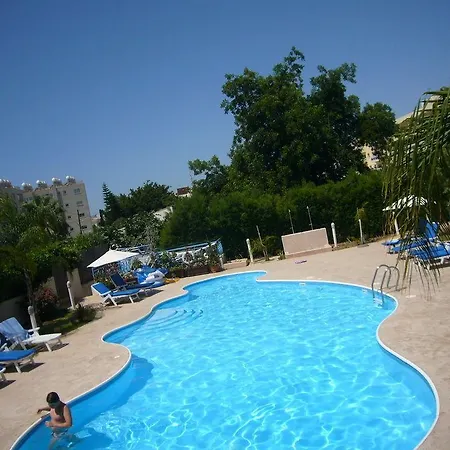 아파트 Blue Oasis Gardens 레메소스