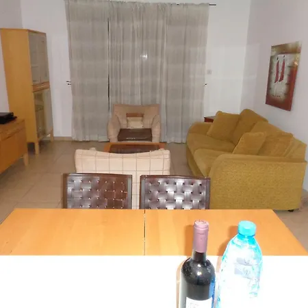 Blue Oasis Gardens Apartment