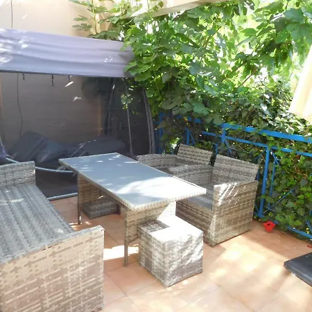 Apartment Blue Oasis Gardens