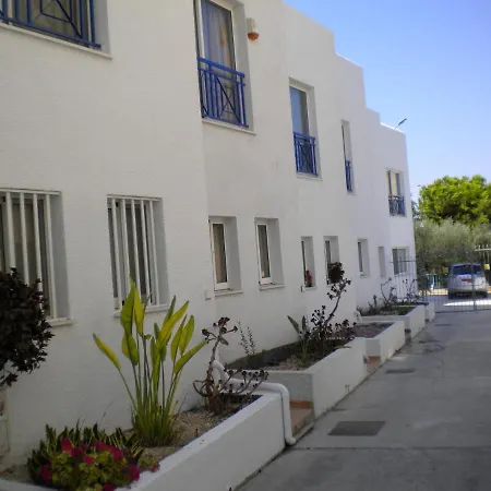 Blue Oasis Gardens Apartment *
